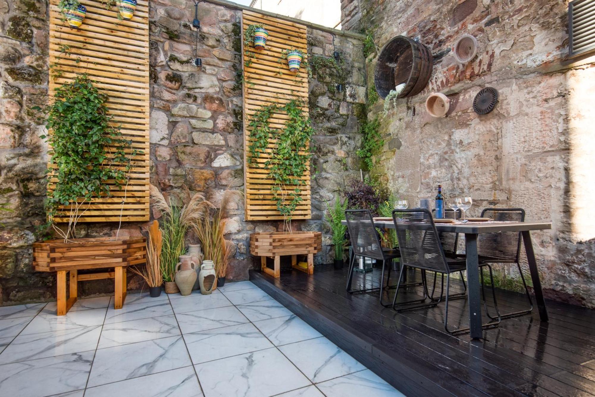 The Vault Luxury Apartment